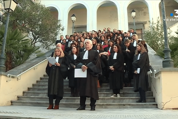 Mobilisation des métiers de la justice au tribunal de Bastia.