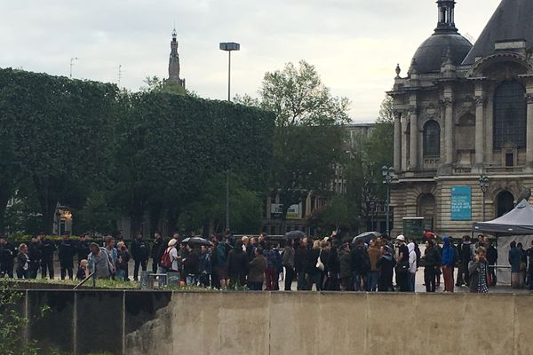 Rassemblement contre la Loi Travail mardi soir sur la place de la République à Lille.