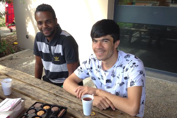 Mohamed et Mohamed-Jawed font partie des 5 migrants qui viennent d'arriver au Fontanil-Cornillon (Isère)