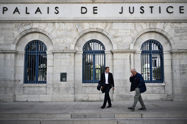 Le maire EELV de Grenoble, Eric Piolle, est jugé devant le tribunal correctionnel de Valence (Drôme) ce lundi pour des soupçons de favoritisme dans l'attribution d'un marché public.