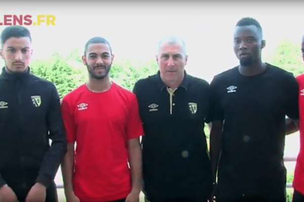 Alain Casanova et les 4 nouvelles recrues du RC Lens. 