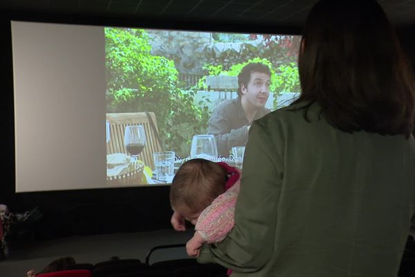 Une sortie cinéma avec bébé dans les bras : l''Arvor à Rennes accueille parents et bambins pour une pause loisir