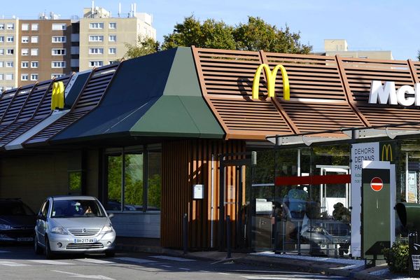 Le Mc Donald's du nord de Nantes, théâtre d'un possible règlement de comptes.