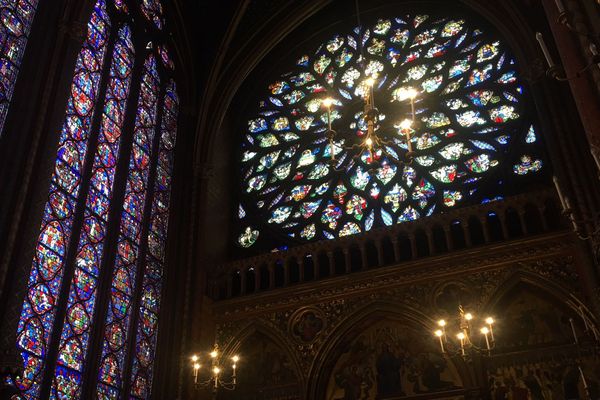 La rosace de la Sainte-Chapelle, à Paris.