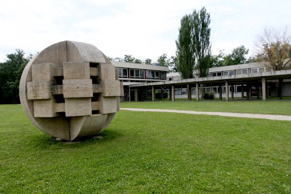 Une partie de l'Ecole centrale de Lyon, située à Ecully dans le Rhône. 