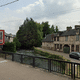 Situé au bord du Cailly dans le centre ville de Maromme, le panneau publicitaire a obtenu le titre de "Panneau en danger" dans le palmarès de la "France moche 2024" établi par l'association Paysages de France.