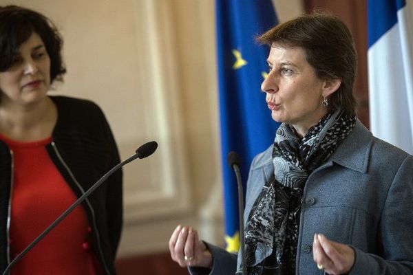 La Béthunoise Clotilde Valter aux côtés de sa nouvelle ministre de tutelle Myriam El Khomri.