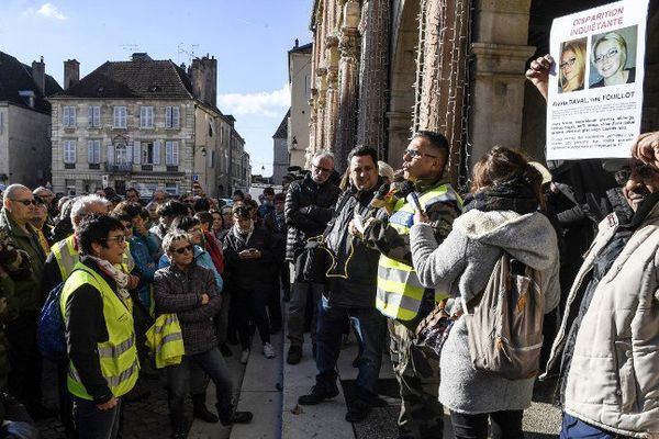 Lundi, de nombreux habitants de Gray se sont mobilisés pour retrouver Alexia Daval. 