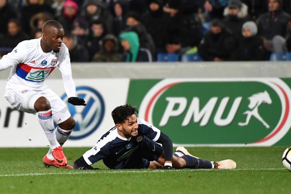 Lyon, ébranlé par deux défaites consécutives en Ligue 1, s'est bien repris en Coupe de France en se qualifiant pour les quarts de finale, mercredi, à Montpellier (2-1).