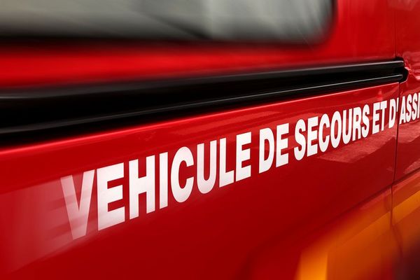 Les pompiers du GRIMP sont intervenus à Venteuges (Haute-Loire) ce mardi 21 juillet pour secourir une cycliste qui a fait une chute d'une dizaine de mètres en contrebas. 