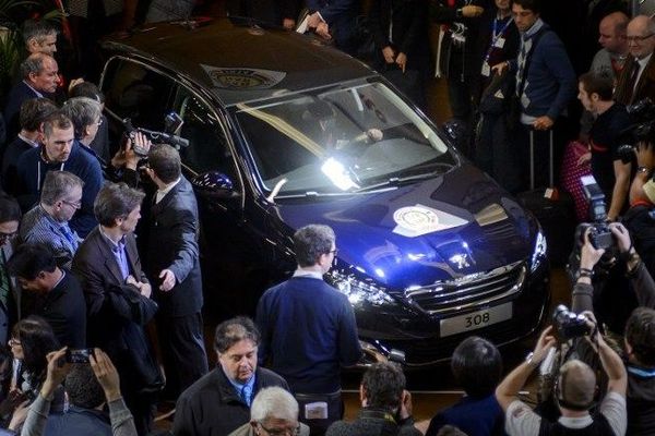 La 308 élue voiture de l'année au salon de l'automobile de Genève