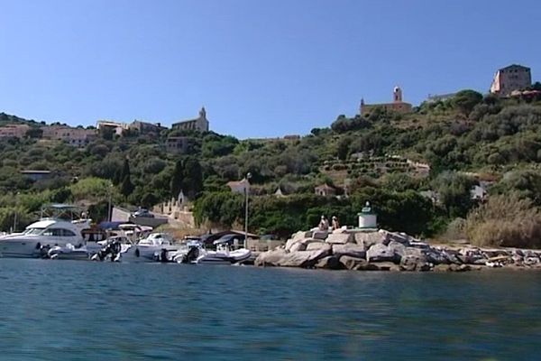 Port de Cargèse (Corse-du-Sud)