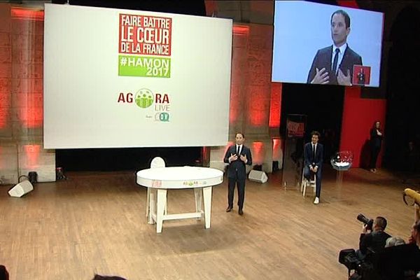 Benoit Hamon, candidat du PS à l'élection présidentielle, était ce mardi à Blois (Loir-et-Cher)