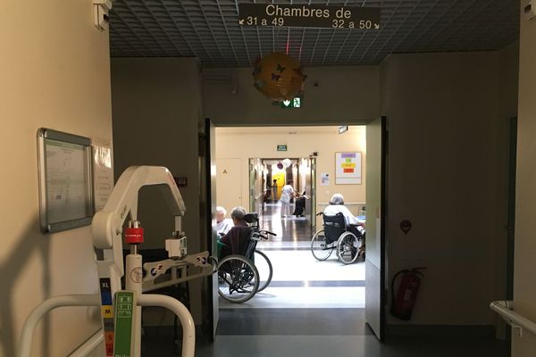 Le centre hospitalier Jacques Lacarin, à Vichy dans l’Allier, a activé son plan canicule lundi 24 juin. 