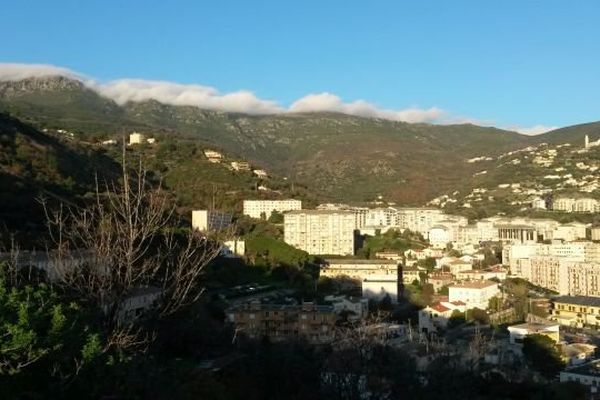 ILLUSTRATION -Soleil à Bastia.