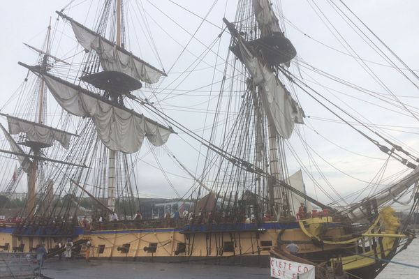 Il est possible de visiter le pont supérieur de L'Hermione, à Brest, jusqu'à jeudi midi.