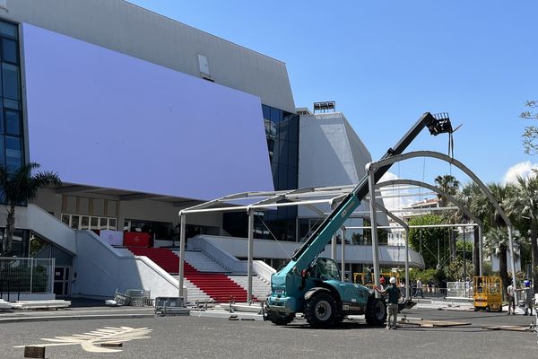 Le Palais des Festivals et des Congrès de Cannes a bénéficié d'une rénovation significative depuis 2010... En pleine préparation cette semaine.