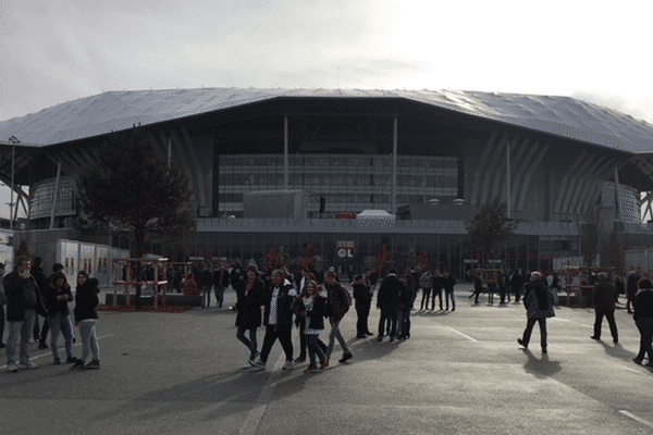 Grand stade : les premiers spectateurs sont arrivés