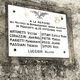 Une plaque commémorative, sur les lieux du bombardement, rend hommage aux neuf hommes, femmes et enfantgs qui ont péri ce 23 septembre 1943.