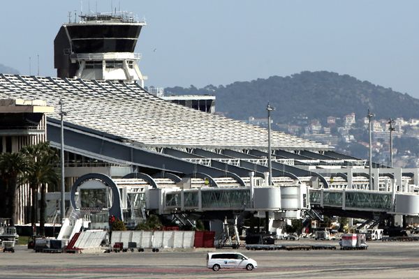 Le couple a été interpellé à l'aéroport de Nice Côte d'Azur.