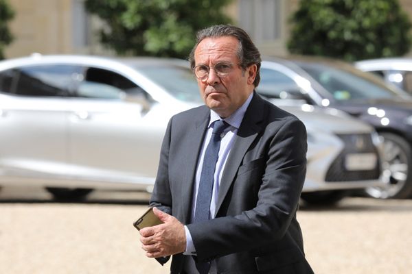 Pierre Bédier dans la cour de l'Elysée en 2018