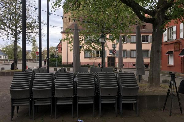 Les terrasses pourront rouvrir à la mi-mai.