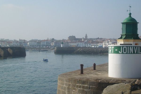 Île d'yeu, l'entrée du port Joinville