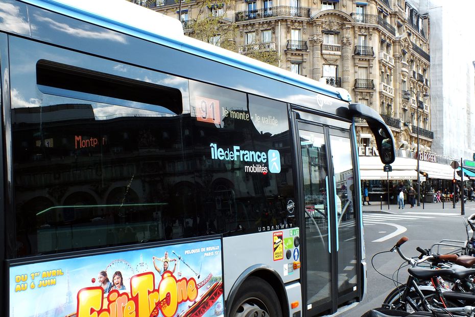 Un bus RATP filmé à contresens sur le périphérique à Paris - VOLTAGE