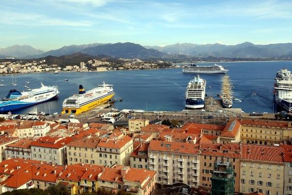 En Corse, il y a aura trois candidatures pour l'obtention de la délégation de service public maritime. 