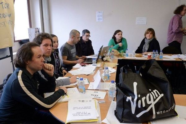 Une réunion syndicale au siège de Virgin le 7 janvier