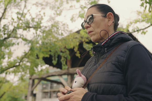 Marie Rabatel, au cœur du film " Cassée debout " de Franck Seuret et Yann Rineau .