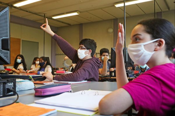 Masques obligatoires pour les plus de 11 ans à l'école. Qui prendra en charge les masques des collégiens ?