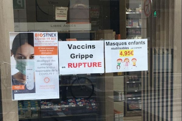 C'est la rupture de stock dans plusieurs pharmacies de Lyon et du département du Rhône. Le vaccin de la grippe n'est plus disponible dans certaines officines ce 21 octobre 2020.