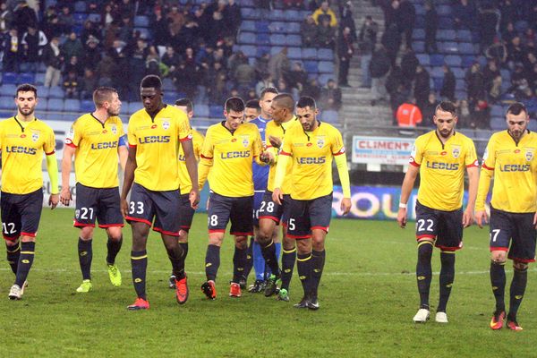 Deception des sochaliens a l'issu de la rencontre de la 24eme journee de Ligue 2 : Fc Sochaux - Montbelliard contre l' AJ Auxerre, au stade Bonal le 7 fevrier 2017