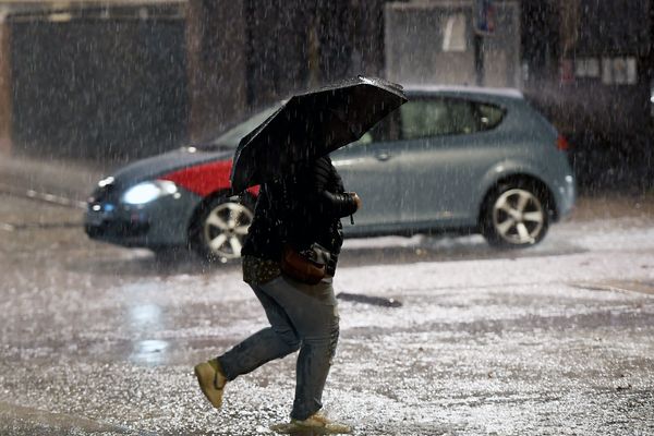 Des pluies diluviennes se sont abattues lundi soir sur la région, notamment dans la Drôme, l'Ardèche et l'Ain, placés en vigilance orange aux pluies et inondations.