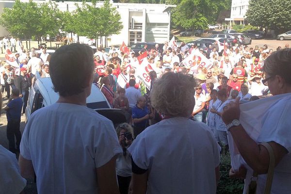 Près de 400 personnes sont réunies ce matin à l'occasion de la venue du Directeur général de l'ARS