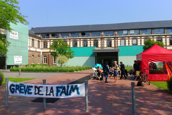 Des salariés du CH du Rouvray occupent les locaux administratifs depuis ce mardi matin