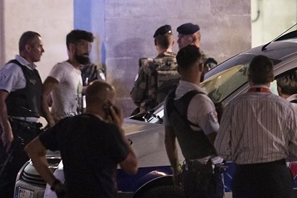 L'homme interpellé ce samedi en gare de Nîmes samedi soir, muni d'une arme factice, présenté ce lundi au parquet - 21 août 2017