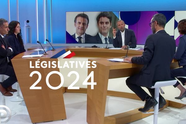 Débat des législatives sur le plateau de Dimanche en politique, animé par Nicomlas Morin.