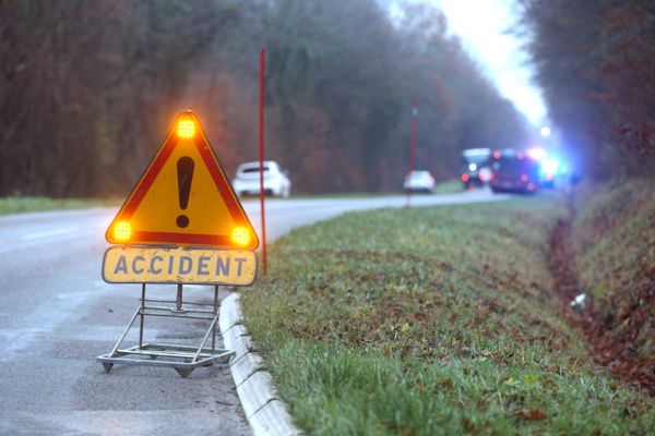 Un homme de 23 ans est décédé dans un accident de la route intervenu à Couville (Manche), dimanche 3 mars vers midi. (Image d'illustration)