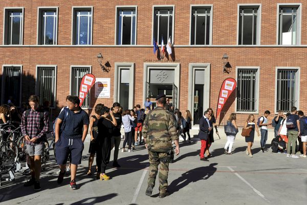 Le plan vigipirate aux abords des établissements scolaires a été déclenché à plusieurs reprises en France depuis dix ans.