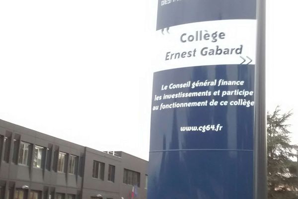 Le collège Ernest Gabard à Jurançon, ce 24/11/17.