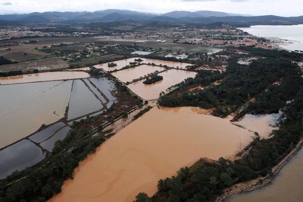 Hyères sous les eaux ce mercredi matin.