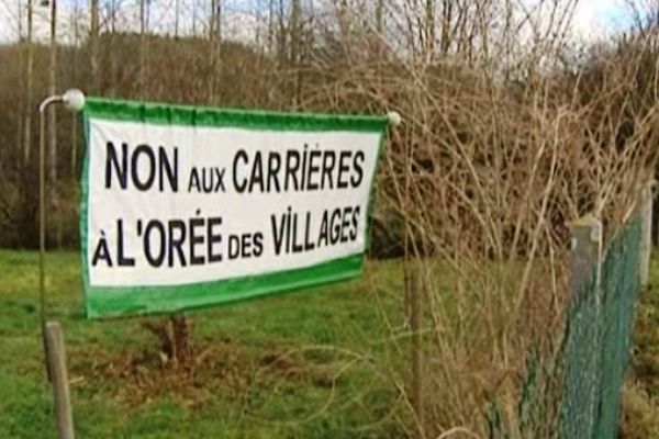 A Asnières-sous-bois, une association s'est créée contre l'exploitation d'une carrière : les riverains craignent une pollution de l'environnement.