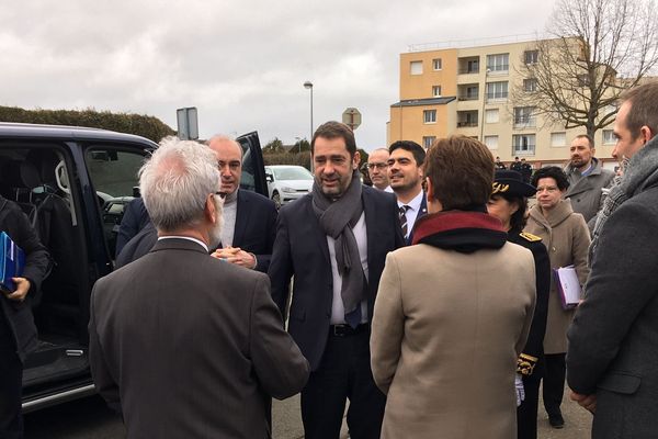 Christophe Castaner en visite à Dreux vendredi 8 février. 