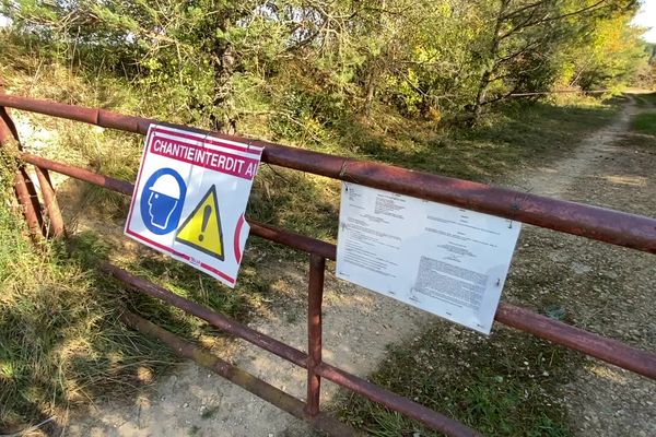 Associations de défense de la nature et municipalité se déchirent à Villey-Saint-Etienne autour d'un projet de centrale photovoltaïque.