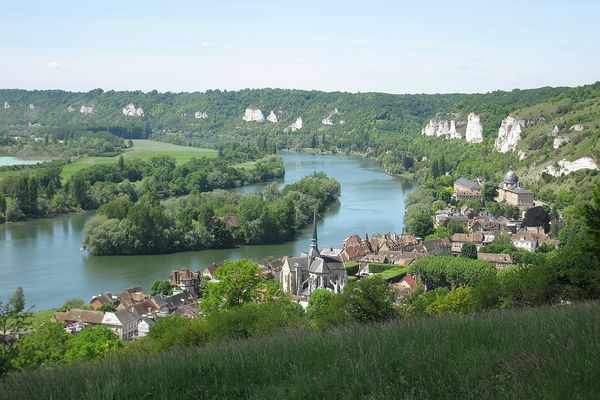 Dans l'Eure, les Andelys enregistreront ce LUNDI des valeurs proches de 40° sous un soleil écrasant.