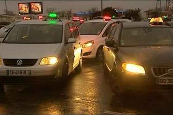 Manifestation des taxis rochelais ce matin