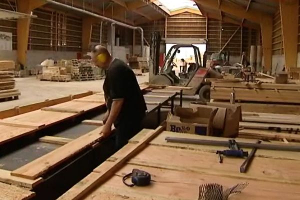 La scierie "La Poinçonnaise" dans son nouveau bâtiment