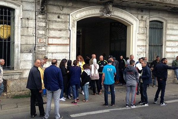 Nîmes - la mosquée de la Miséricorde occupée par une cinquantaine de fidèles - 31 mai 2016.